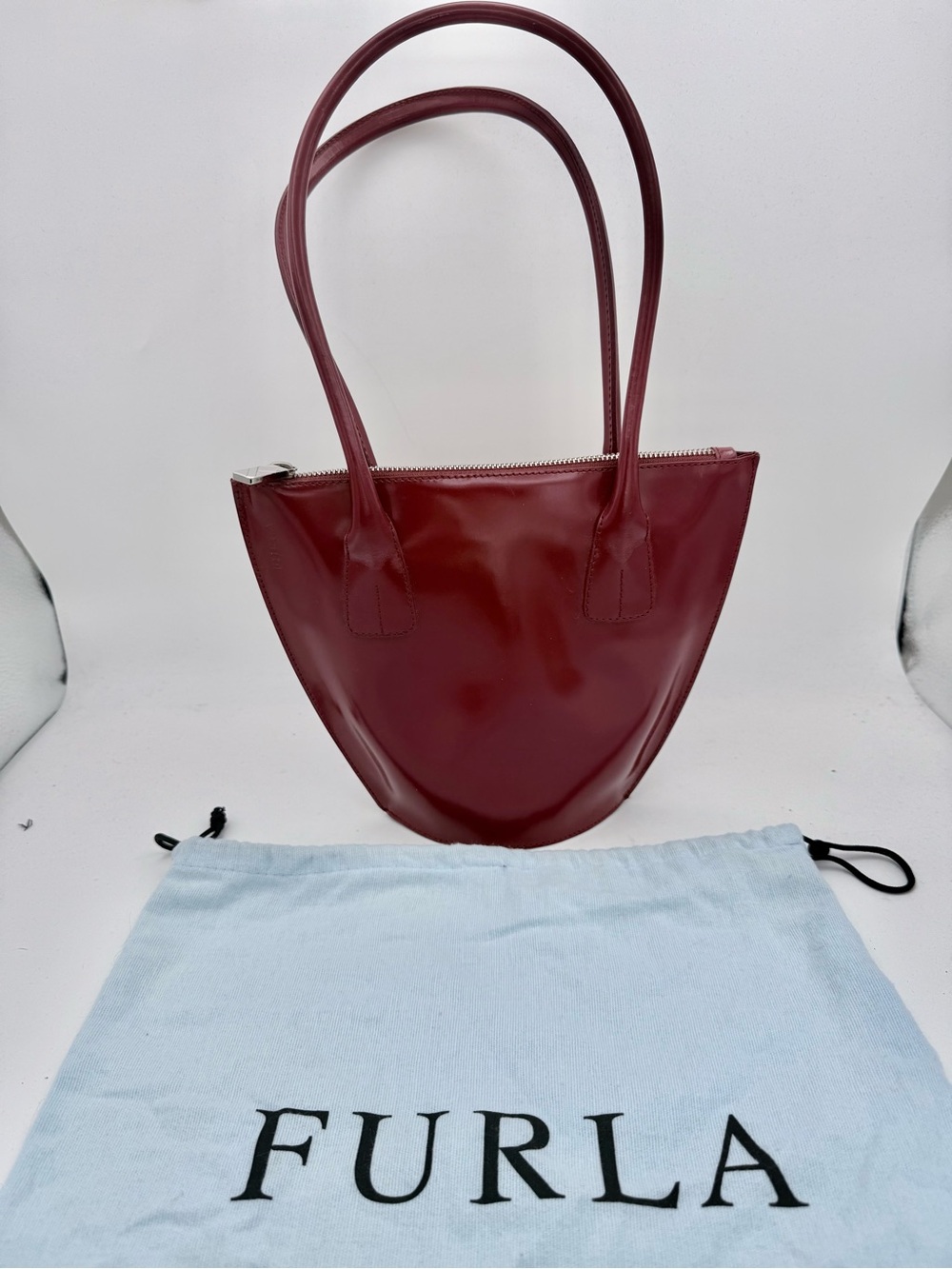 FURLA - vintage Y2K women’s patent leather shoulder Tote zip top bag Burgundy